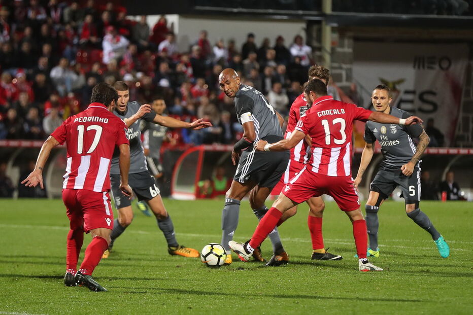 Desportivo das Aves recebe Benfica em jogo da nona jornada