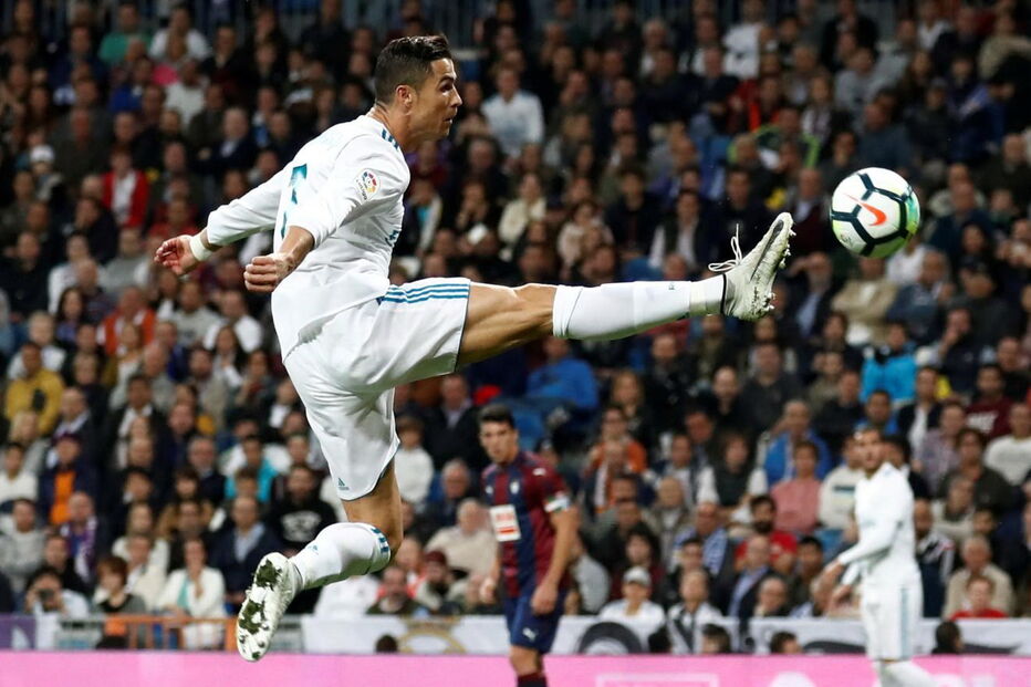 Real Madrid de Cristiano Ronaldo vence Eibar