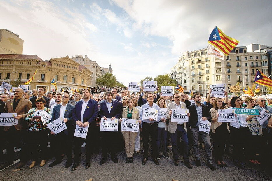 Puigdemont, Catalunha, Madrid, Espanha, Generalitat, eleições