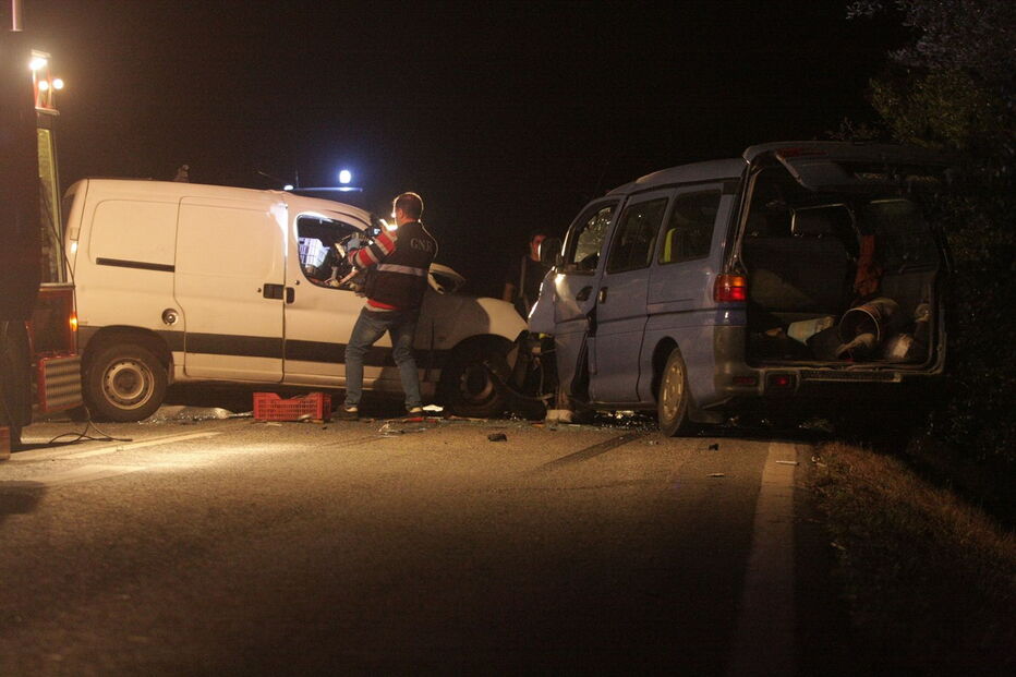 colisão, feridos, morto, Benavente, Santo Estevão, acidente