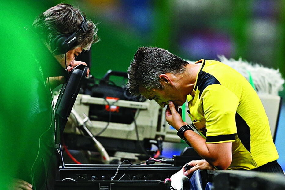  Bruno Esteves, Vídeo-árbitro, penálti, benfica, árbitro, rui costa