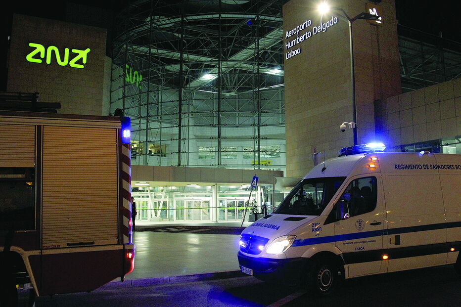 Casos foram detetados no Centro de Instalação Temporária de Refugiados do Aeroporto Humberto Delgado    