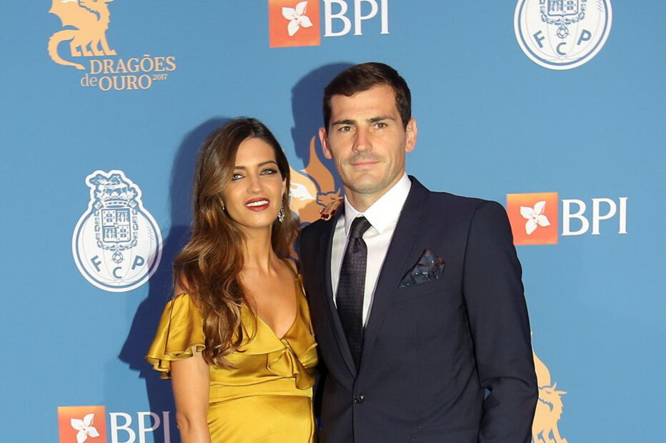 Iker Casillas e a mulher Sara Carbonero, ontem, na gala Dragões de Ouro