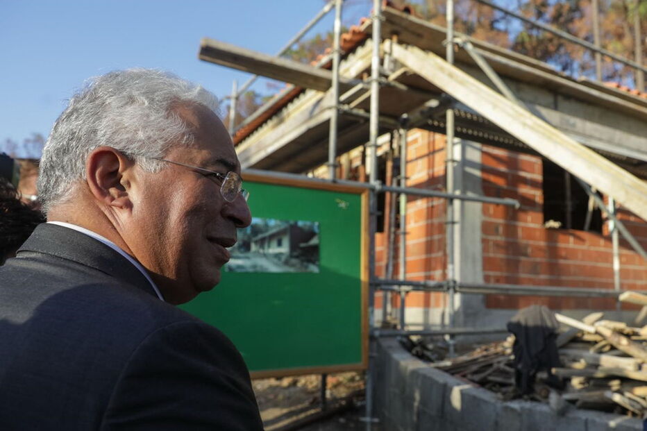 António Costa visita obras de recuperação de casas na zona de Pedrógão Grande