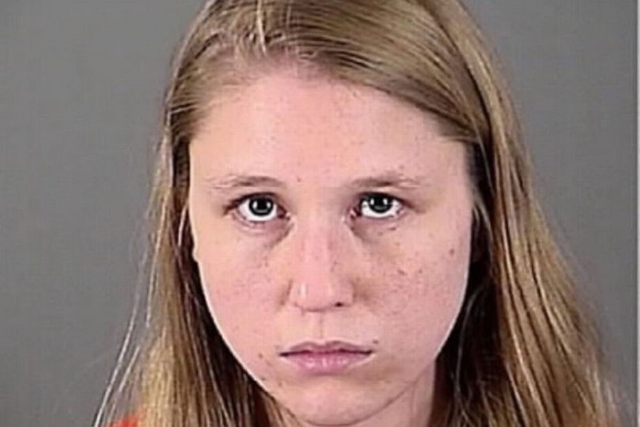 Professora assistente vai presa por fazer sexo com dois alunos menores