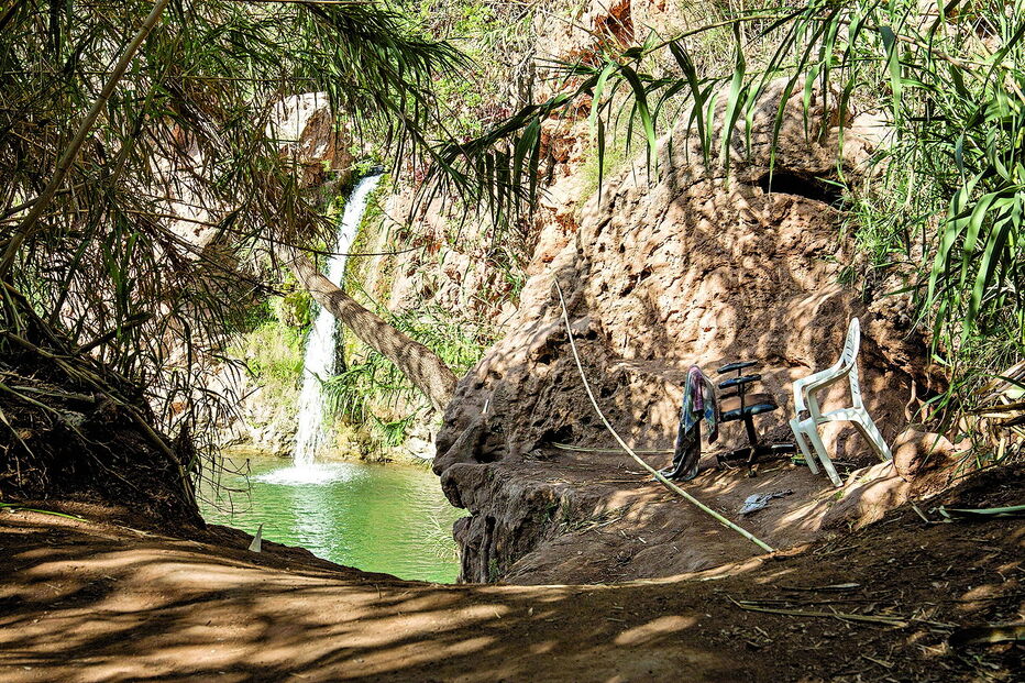 Cascata é uma das atrações turísticas do concelho do Pego do Inferno mas tem estado ao abandono e rodeada de lixo