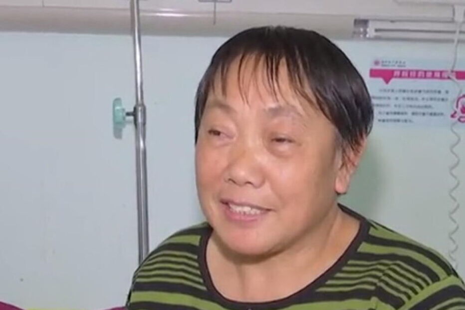 Mulher chinesa tinha dente no interior do nariz