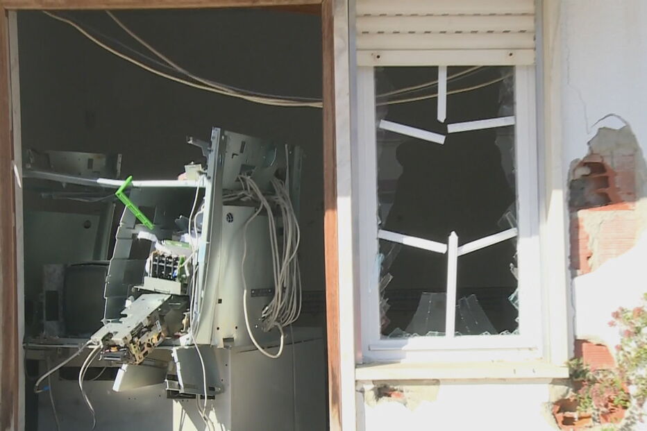 Caixa de multibanco assaltada em Alcochete