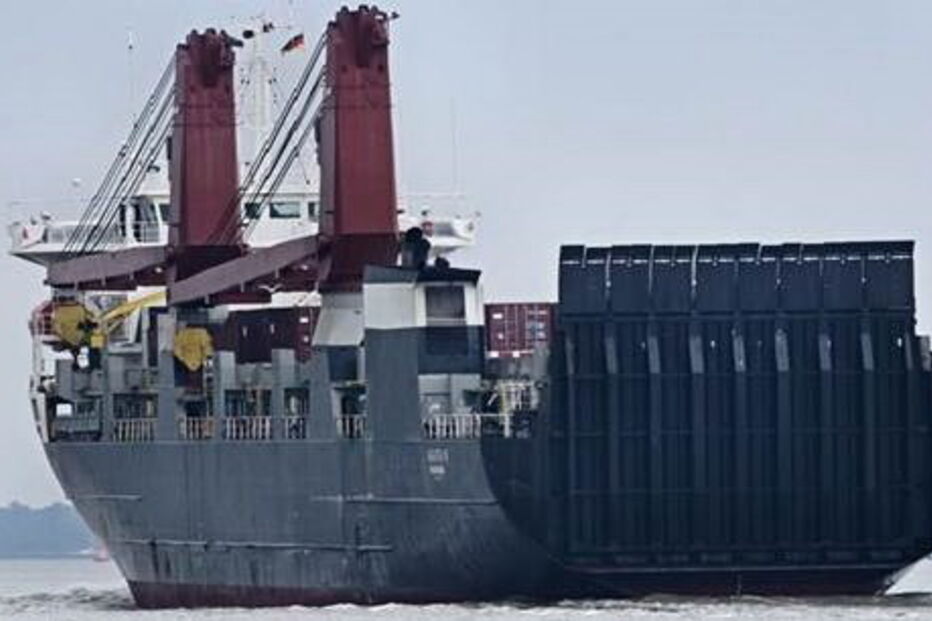 Navio apreendido em Alcântara