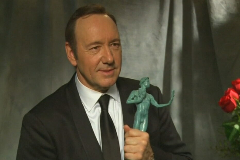 Kevin Spacey assume-se homossexual após escândalo