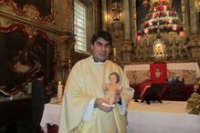 Padre é pai de uma menina de três meses