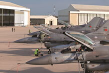 Aviões F-16 da Força Aérea Portuguesa na Base Aérea de Monte Real