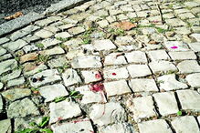 Sangue no local onde INEM tentou salvar Ivanice 