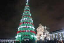 Árvore de Natal na Praça do Comércio, em Lisboa