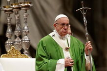 Papa Francisco celebra missa no Vaticano