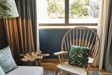 Tapete com bandeira de Portugal em hotel do Porto gera polémica