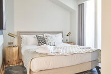 Tapete com bandeira de Portugal em hotel do Porto gera polémica