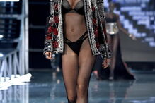 Sara Sampaio, Victoria's Secret Fashion Show, Xangai, China