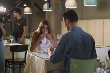 Sara Matos em campanha do SNS