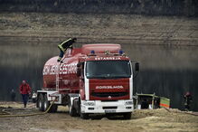 Os últimos dias têm sido de corrida contra o tempo no Centro: bombeiros recolhem água na Aguieira