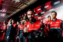 Jogadores do Real Madrid receberam os novos carros de serviço