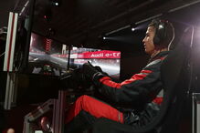 Jogadores do Real Madrid receberam os novos carros de serviço