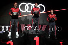 Jogadores do Real Madrid receberam os novos carros de serviço