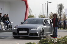 Jogadores do Real Madrid receberam os novos carros de serviço