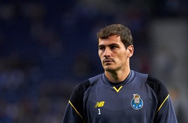 Casillas renova pelo FC Porto e Pinto da Costa já o vê a ganhar a