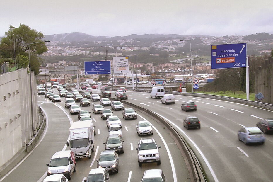 Fuga iniciou na Via de Cintura Interna, Porto, e continuou pela A3, A4 e A41, até uma rotunda em Sobreira, já em Paredes   