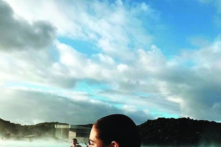 2017-11-04_00_49.09 A filha de Mourinho completa hoje 21 anos.jpg