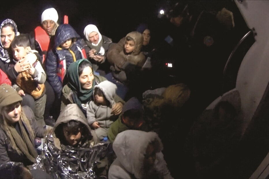 Polícia Marítima, morte, salvamento, bote de borracha, crianças, mulheres, refugiados, migrantes, Turquia, Grécia