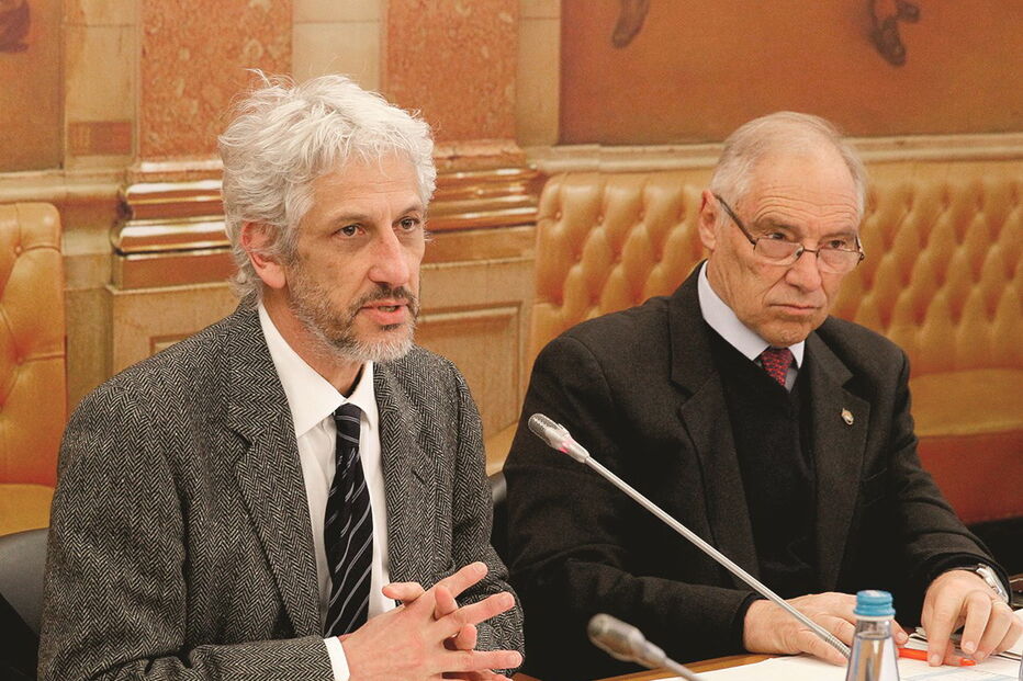 O professor catedrático António Feijó (à esquerda) é presidente do Conselho Geral Independente da RTP 