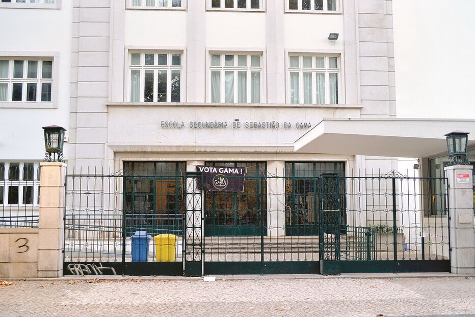 PSP, agressão, agredido, esquadra, espancado, Escola Secundária Sebastião da Gama, Setúbal