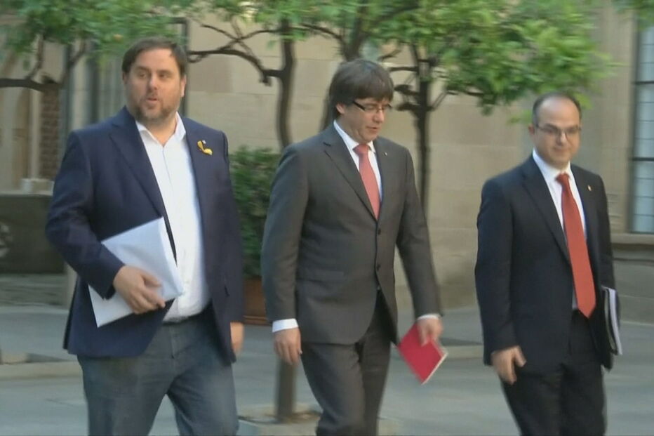 Puigdemont sai em liberdade, mas fica proibido de sair da Bélgica