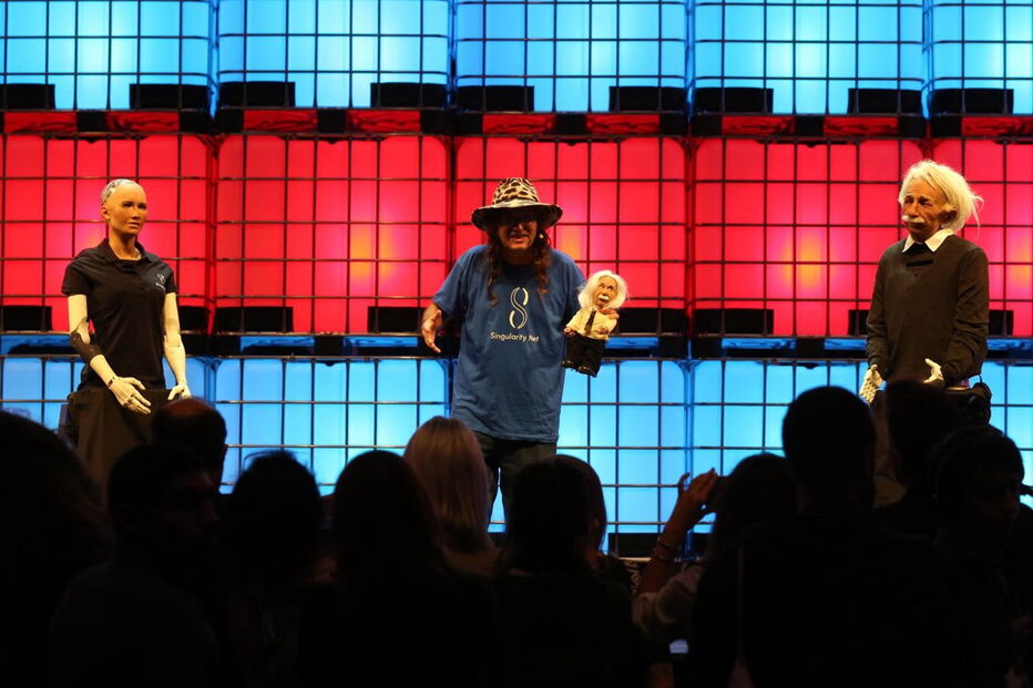 Sophia, a encarnação robótica de Einstein e o criador de ambos