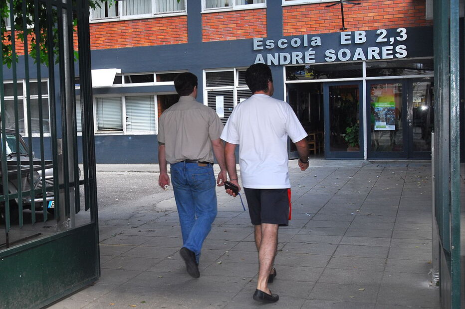lagarta, salada, parto, vídeo, escola, cantina, braga, Escola André Soares