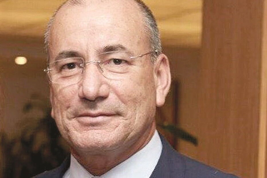 Milhais de Carvalho, general, luvas, dinheiro vivo, messes, Raul Milhais de Carvalho