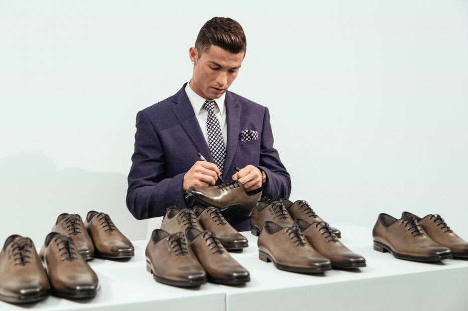Em 2014, Cristiano Ronaldo apresentou a sua marca de sapatos não desportivos. No ano seguinte lançou a coleção em Milão, Itália, na  mais prestigiada feira de calçado do Mundo   