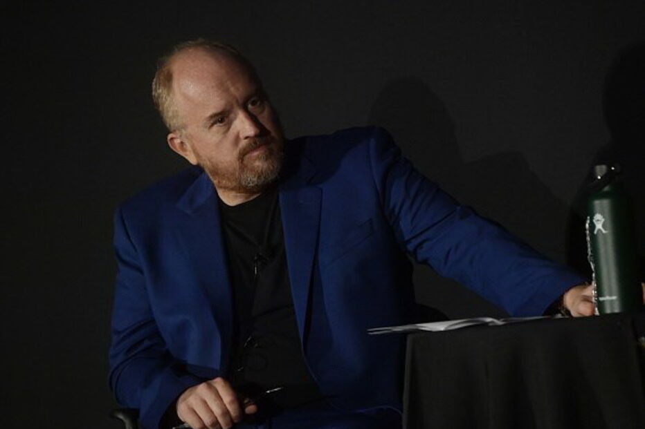 O ator e comediante americano Louis C. K.