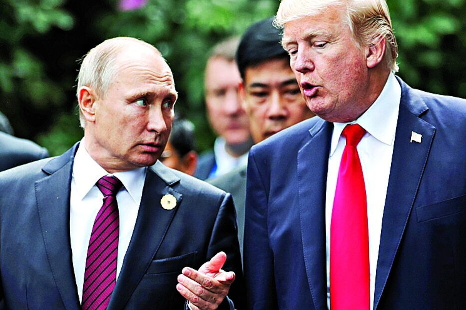 Putin com Trump durante uma pausa nas reuniões da cimeira da APEC 