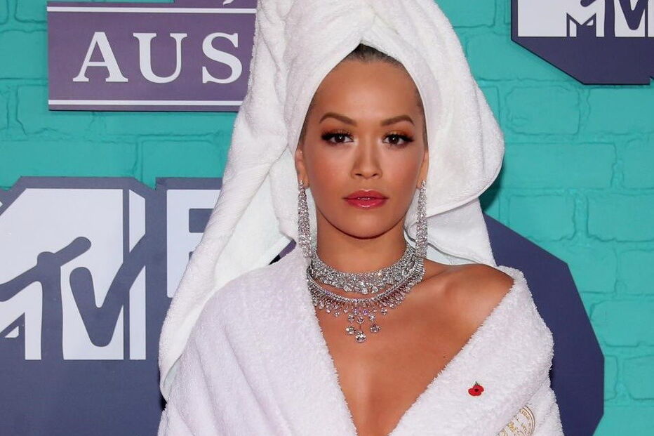 Rita Ora, apresentadora do evento