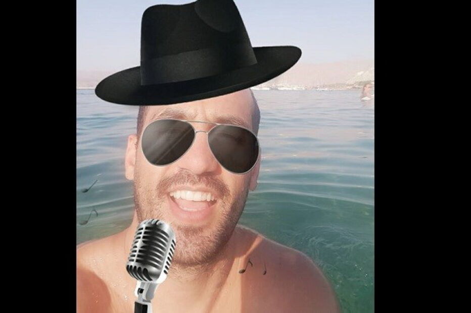 Bitton Matos mostra-se na praia