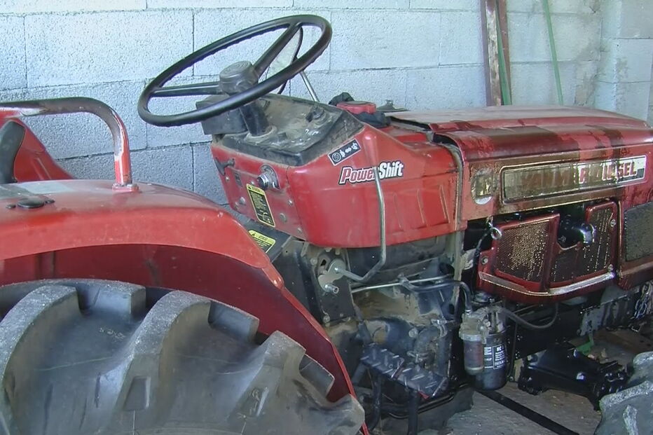 Homem morre em acidente com trator