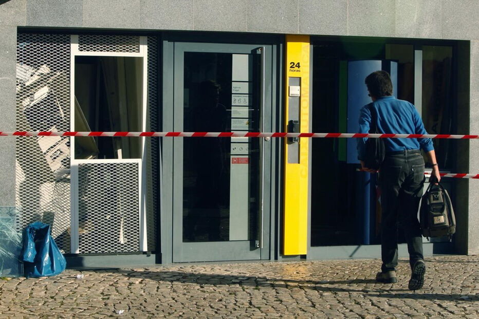 Multibanco assaltado em Almada