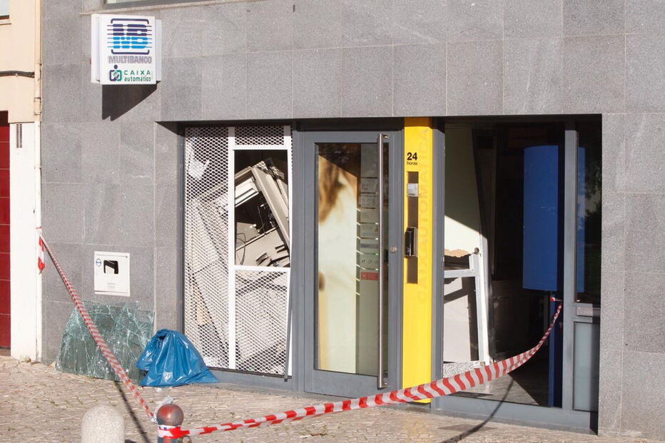 Multibanco assaltado em Almada