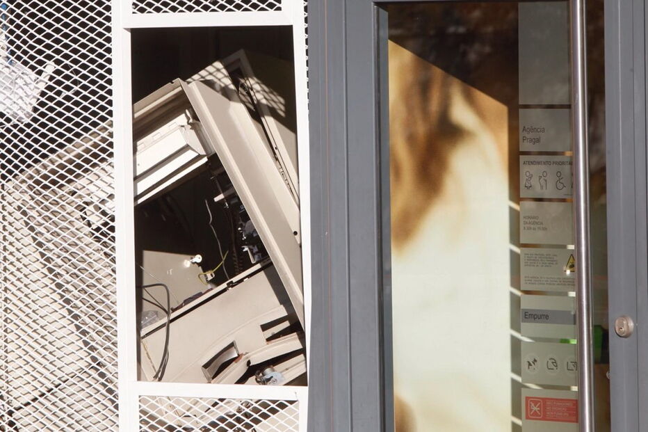 Multibanco assaltado em Almada