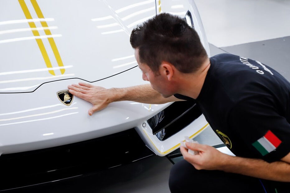 Papa Francisco recebeu Lamborghini