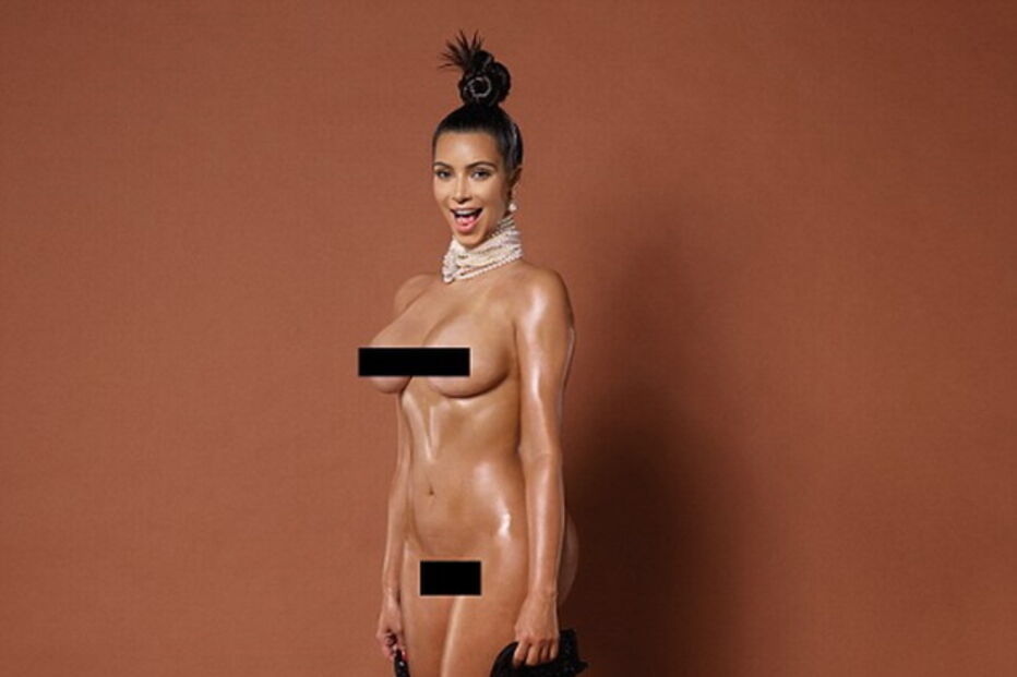 Kim Kardashian posou nua para a revista Paper