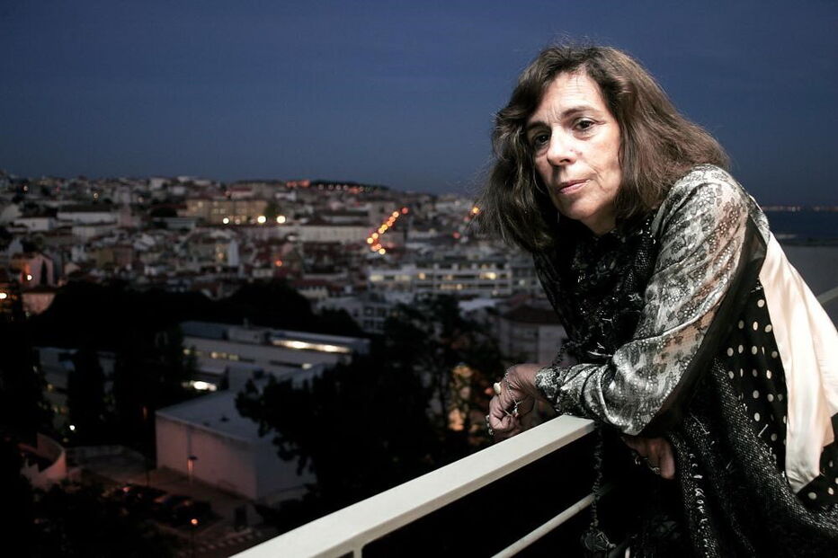 Joana Morais Varela, primeira mulher de Carrilho, diz que foi espancada pelo antigo ministro